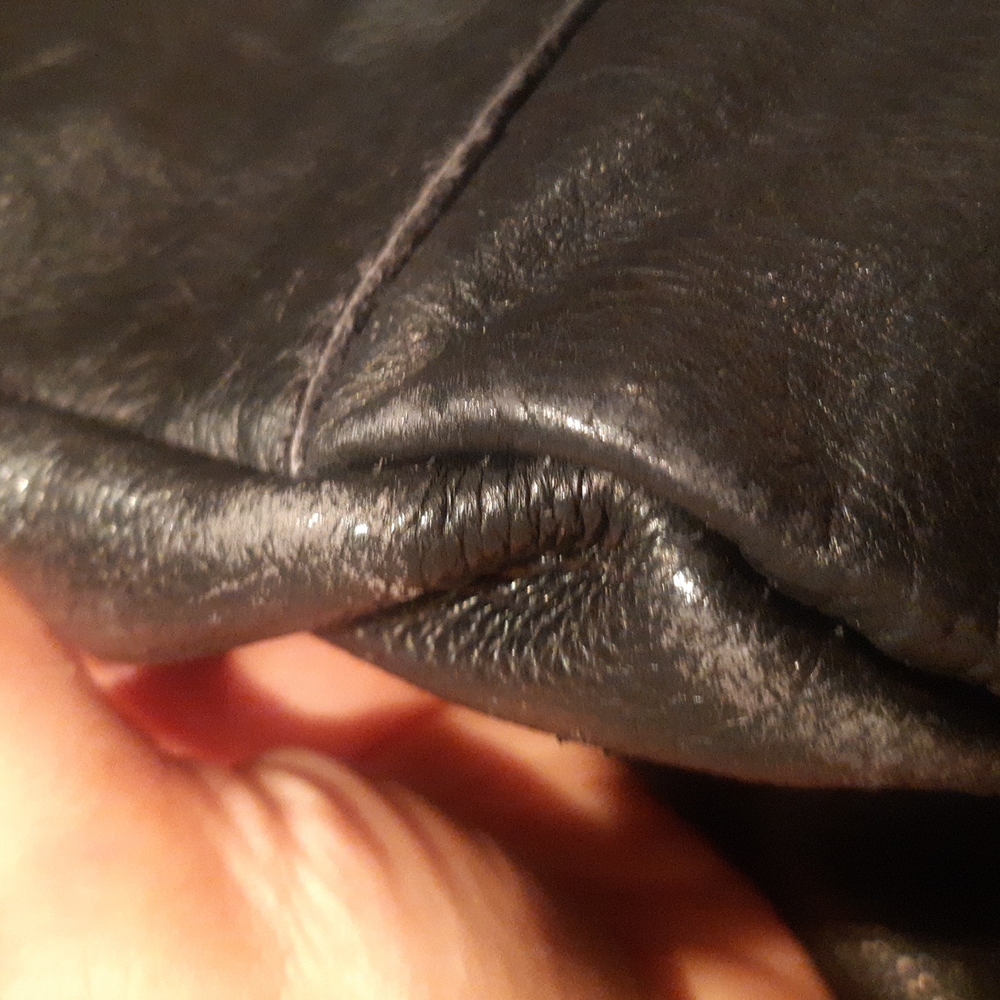 LIEBESKIND Berlin hobo bag - Picture 10 of 13